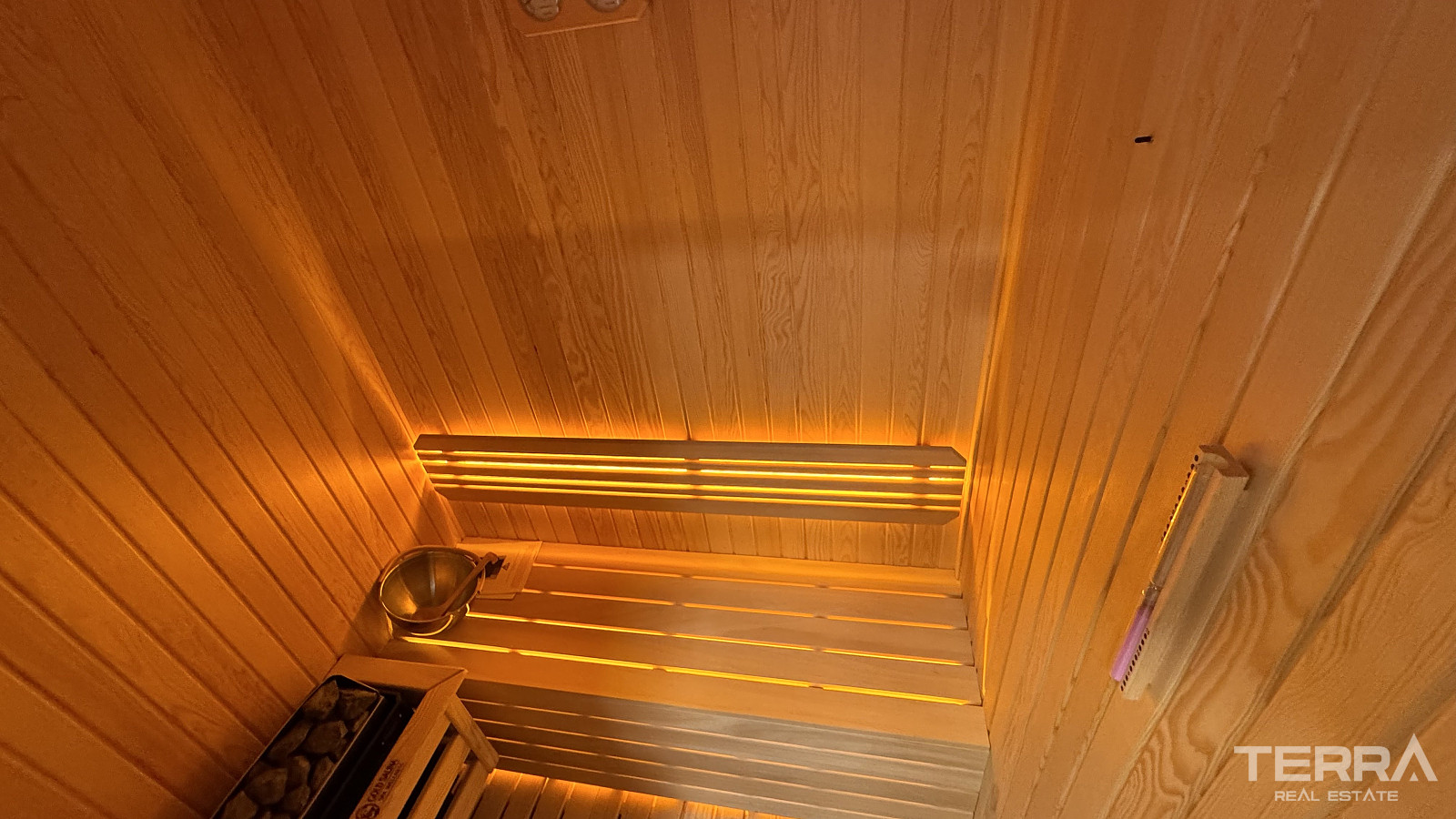 Rummelige lejligheder til salg i Bornova, İzmir, Tyrkiet - 113671