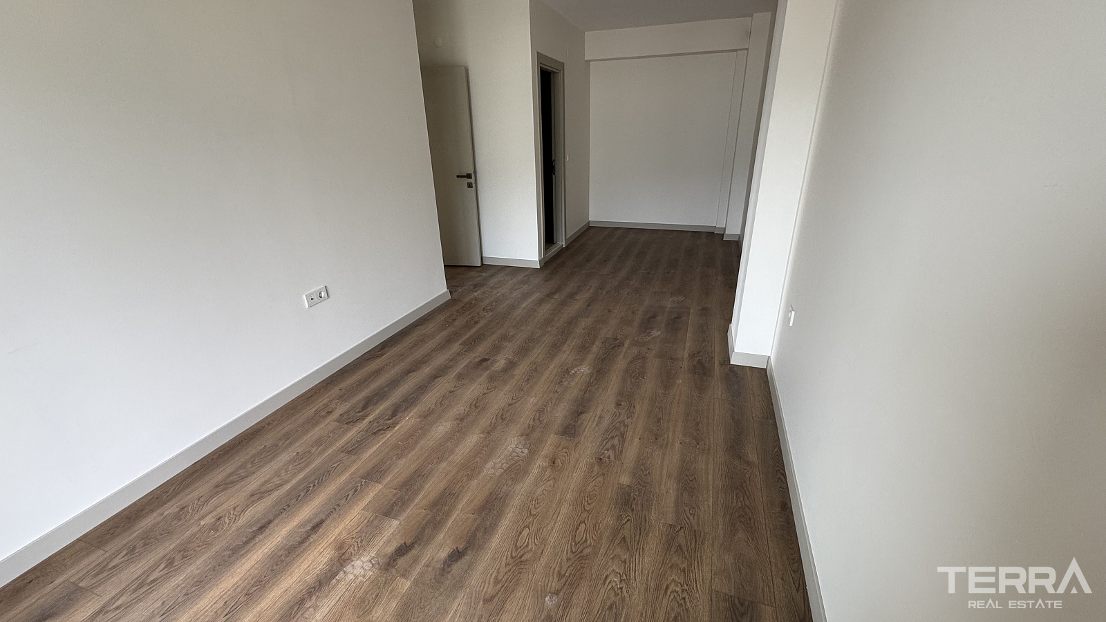 Rummelige lejligheder til salg i Bornova, İzmir, Tyrkiet - 113673