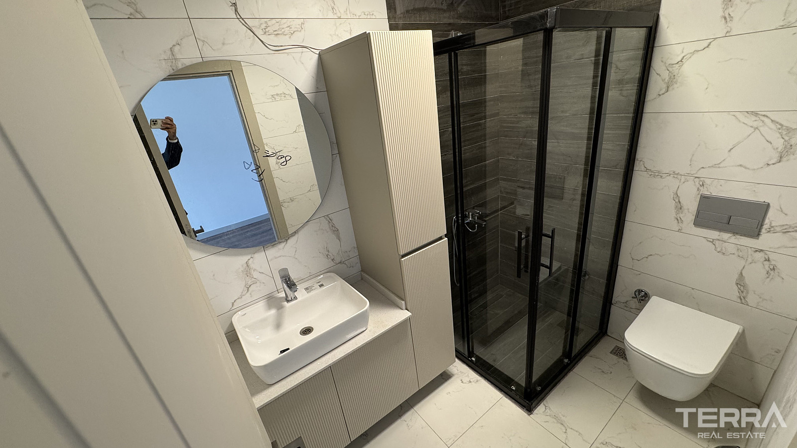 Rummelige lejligheder til salg i Bornova, İzmir, Tyrkiet - 113674