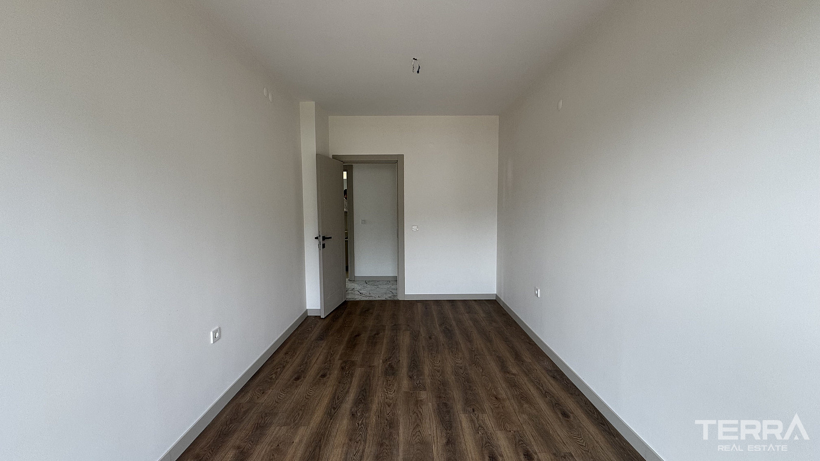 Rummelige lejligheder til salg i Bornova, İzmir, Tyrkiet - 113676