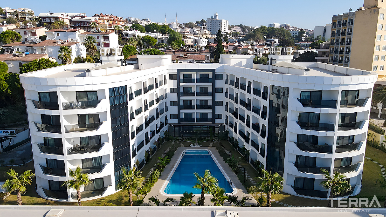 Beachfront Apartment for Sale in Kuşadası, Aydın, Turkey - 113688
