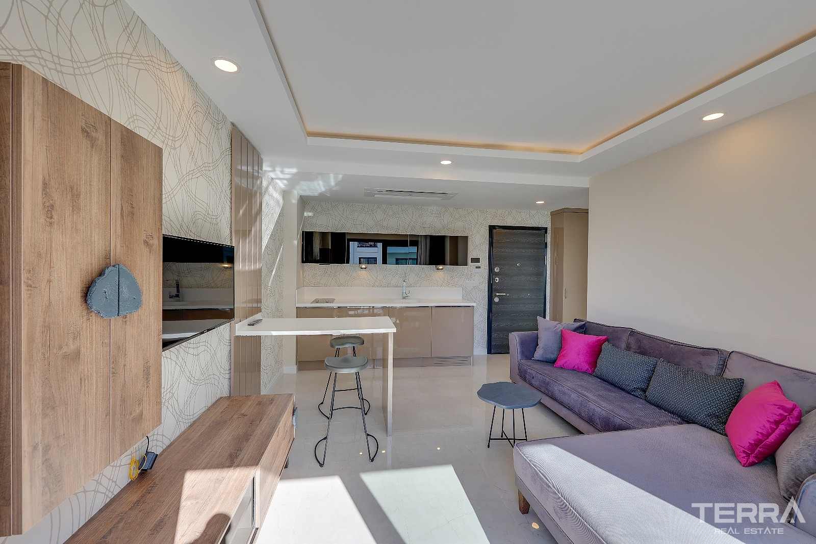 Beachfront Apartment for Sale in Kuşadası, Aydın, Turkey - 113692