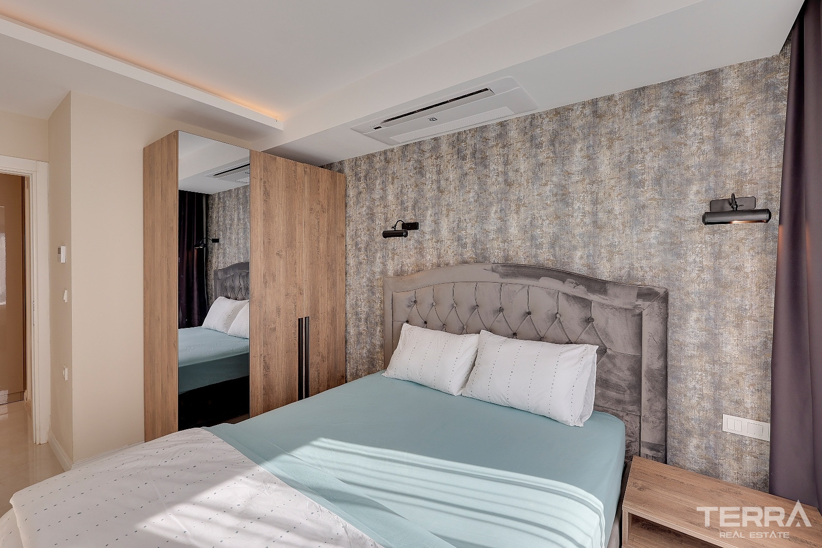 Beachfront Apartment for Sale in Kuşadası, Aydın, Turkey - 113696