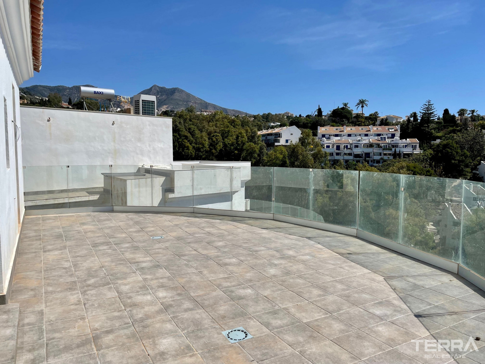 Villaer med havudsigt til salg i Torremuelle, Benalmádena, Spanien - 113725