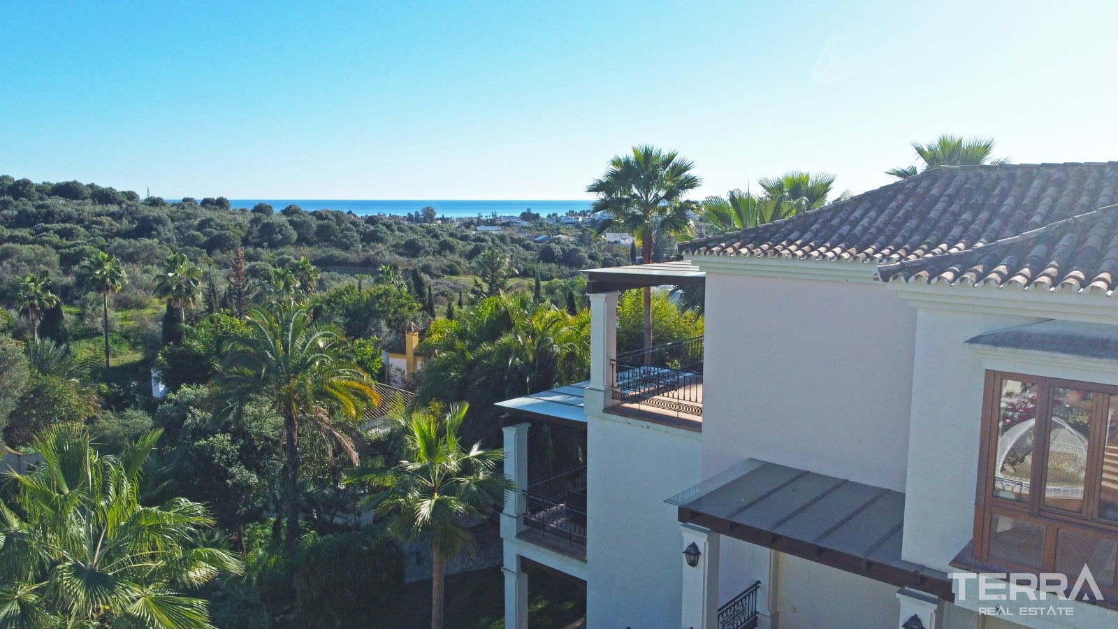 Eksklusiv villa med pool til salg i Paraíso, Benahavís, Spanien - 113974