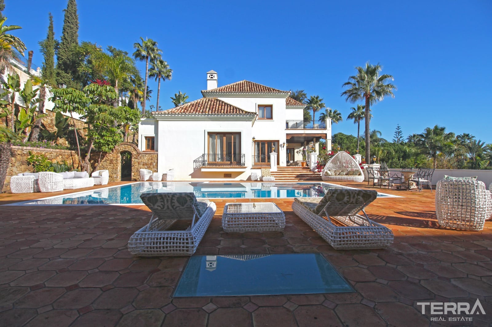 Eksklusiv villa med pool til salg i Paraíso, Benahavís, Spanien - 113983