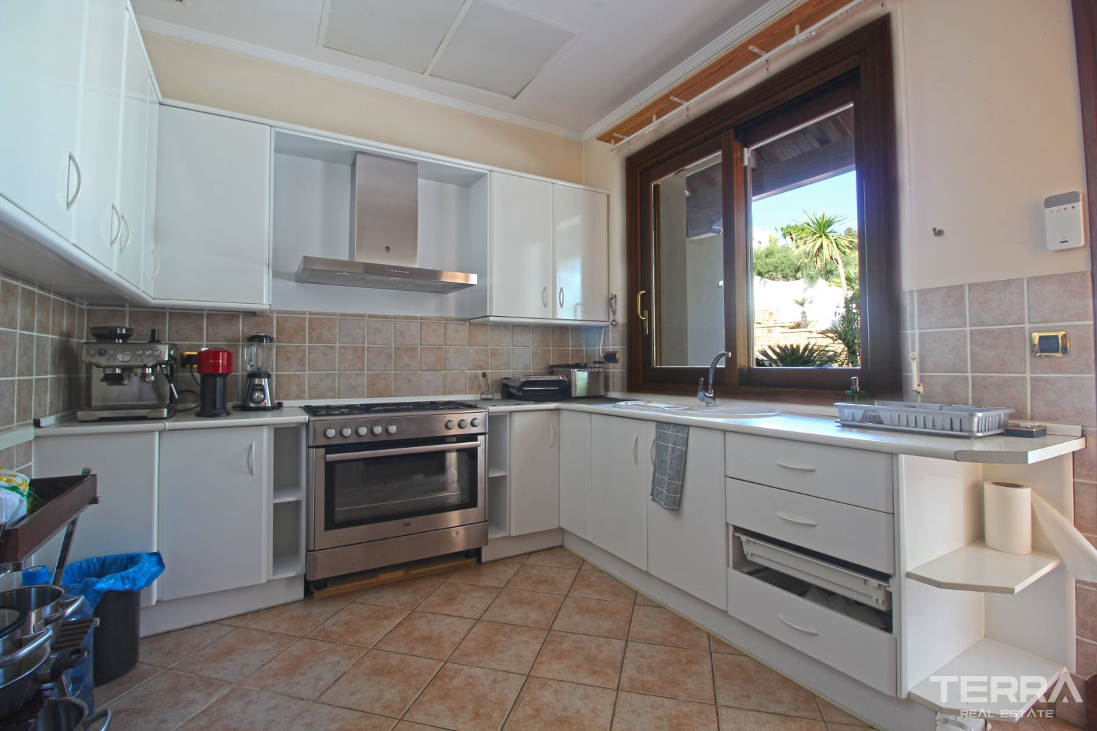 Eksklusiv villa med pool til salg i Paraíso, Benahavís, Spanien - 114066