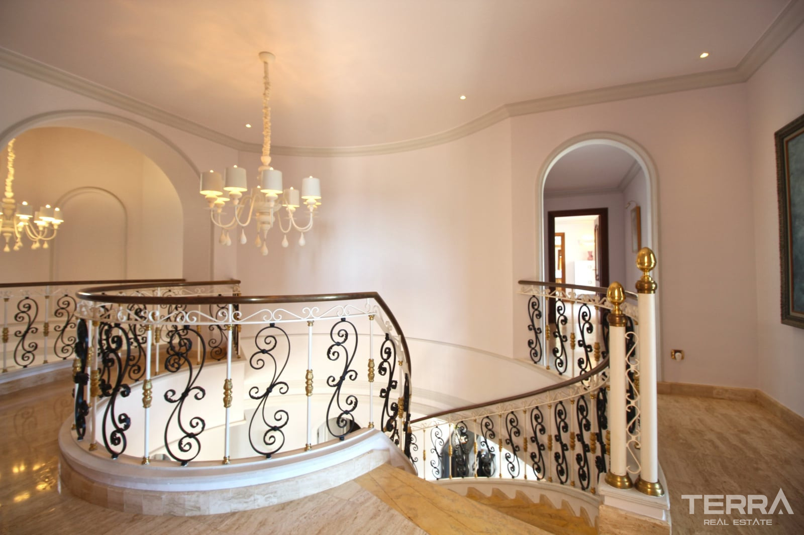 Eksklusiv villa med pool til salg i Paraíso, Benahavís, Spanien - 114068