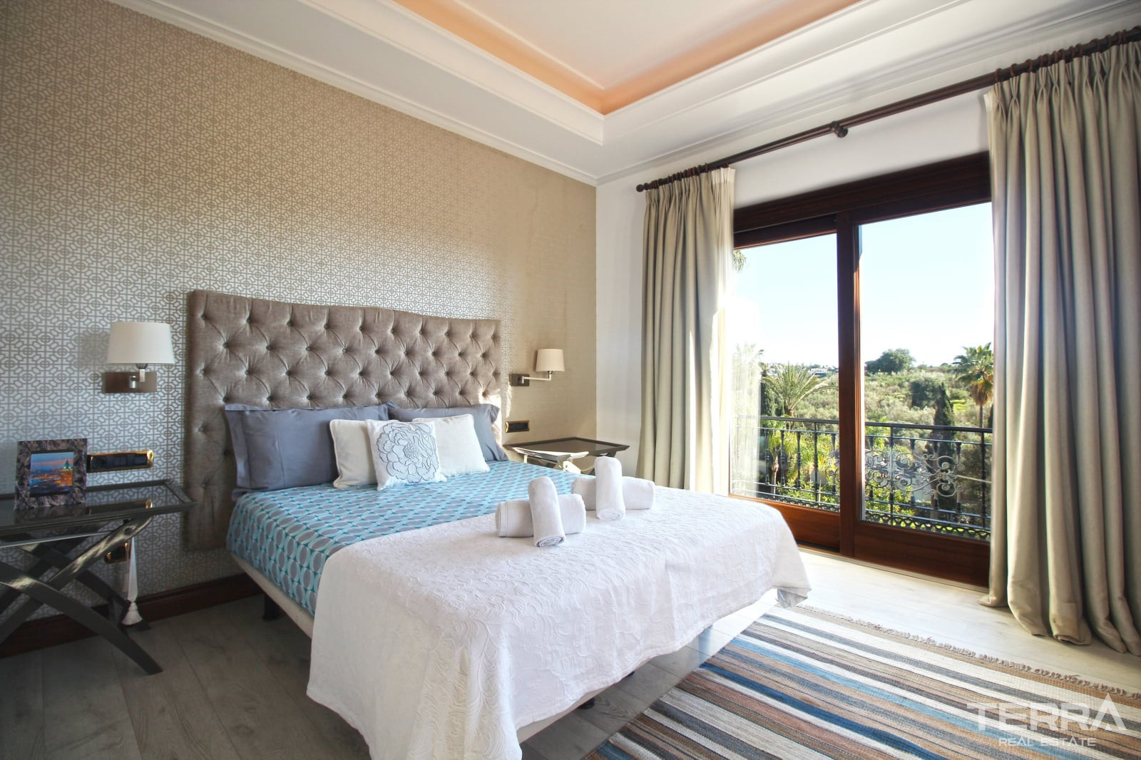 Eksklusiv villa med pool til salg i Paraíso, Benahavís, Spanien - 114073