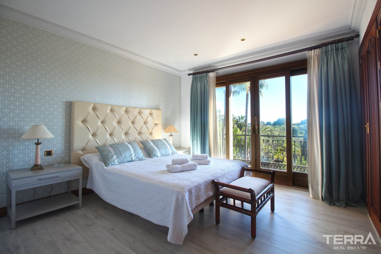 Eksklusiv villa med pool til salg i Paraíso, Benahavís, Spanien - 114074