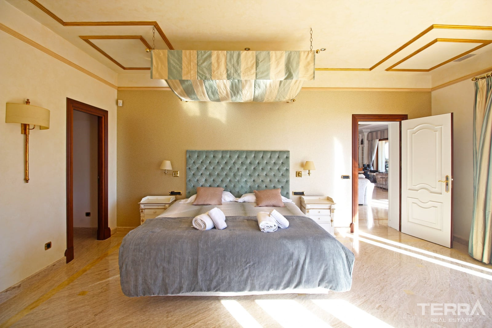 Eksklusiv villa med pool til salg i Paraíso, Benahavís, Spanien - 114082