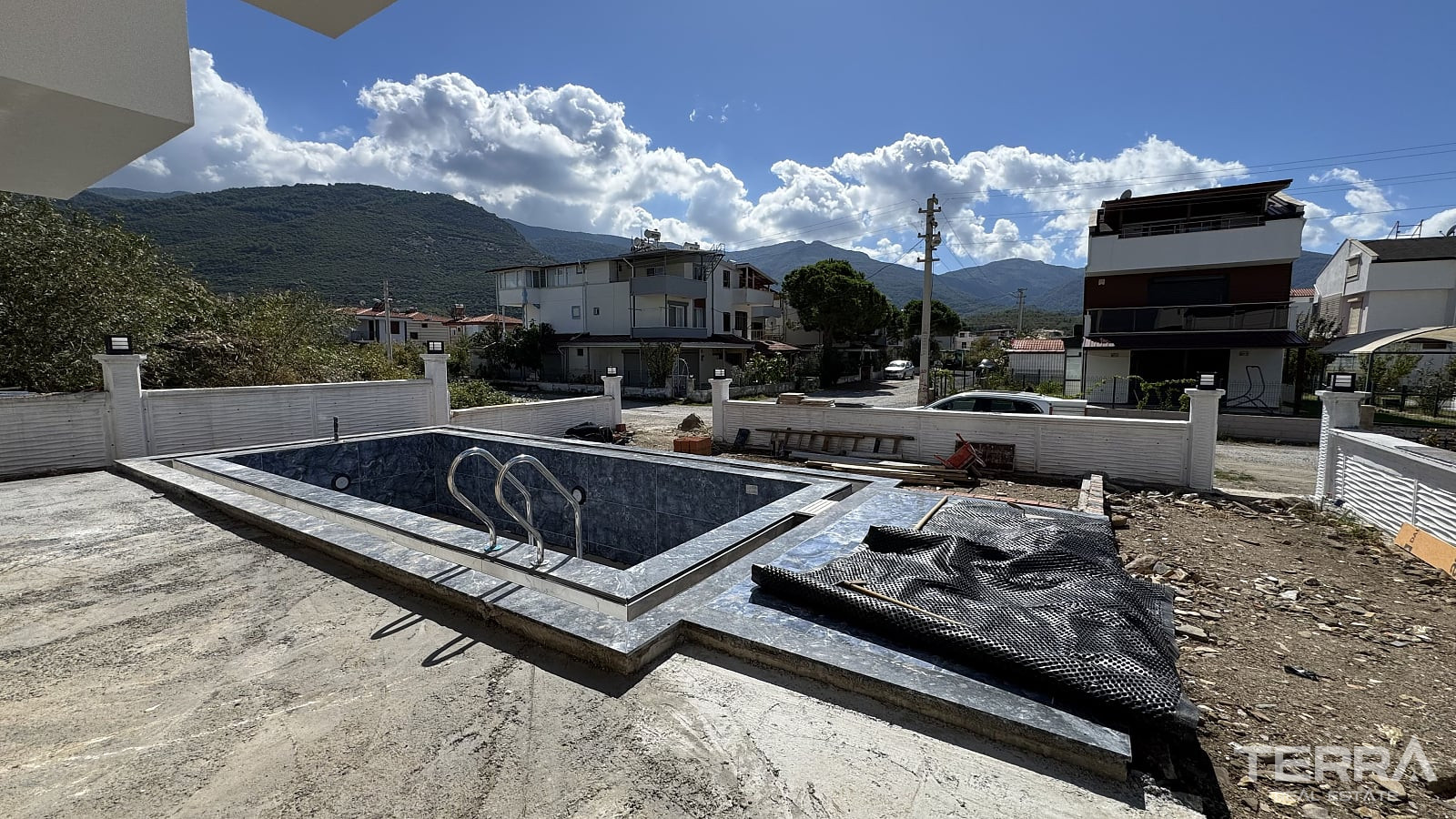 Willa z prywatnym basenem i ogrodem na sprzedaż w Kuşadası, Turcja - 115383