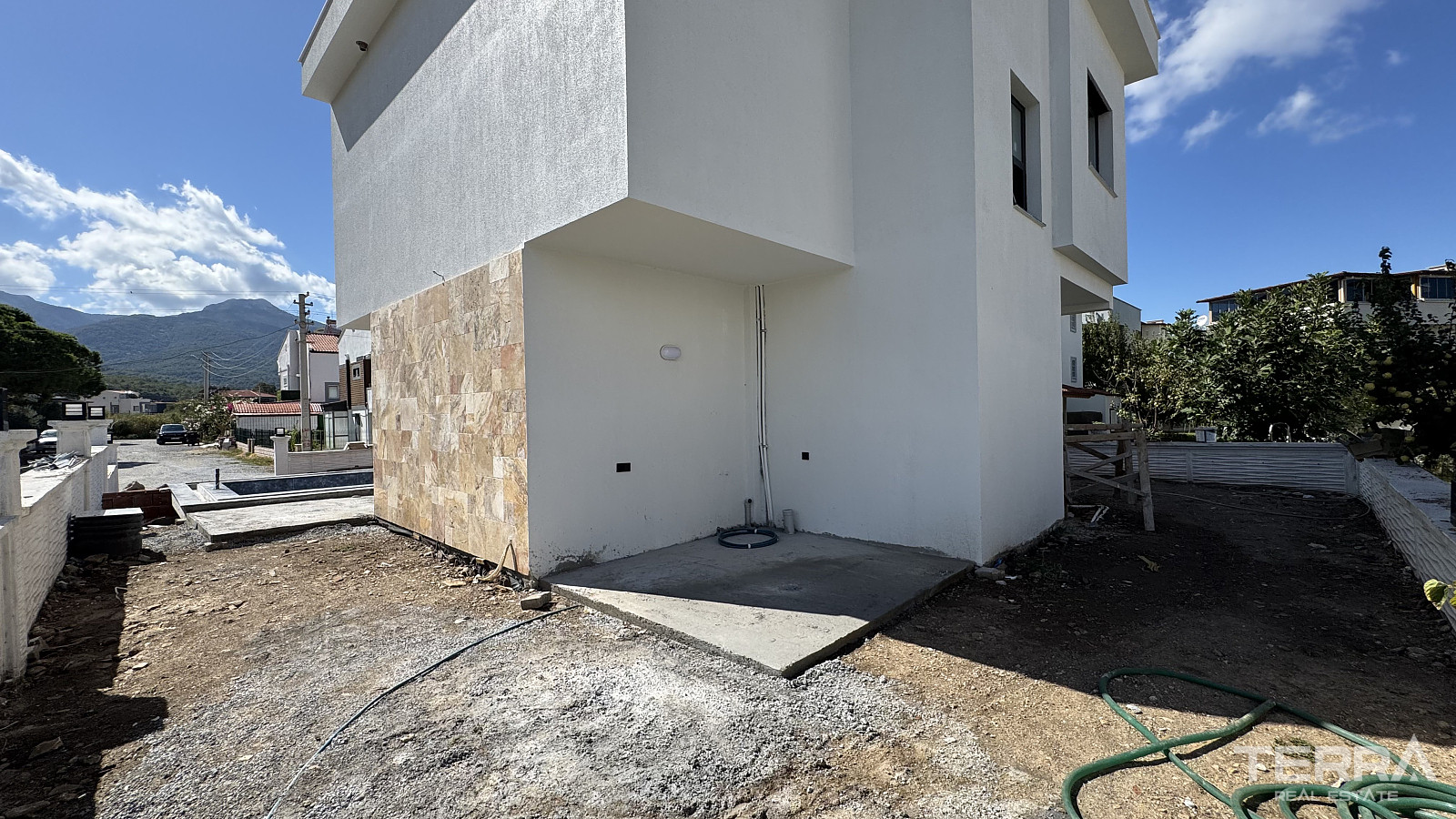 Willa z prywatnym basenem i ogrodem na sprzedaż w Kuşadası, Turcja - 115385