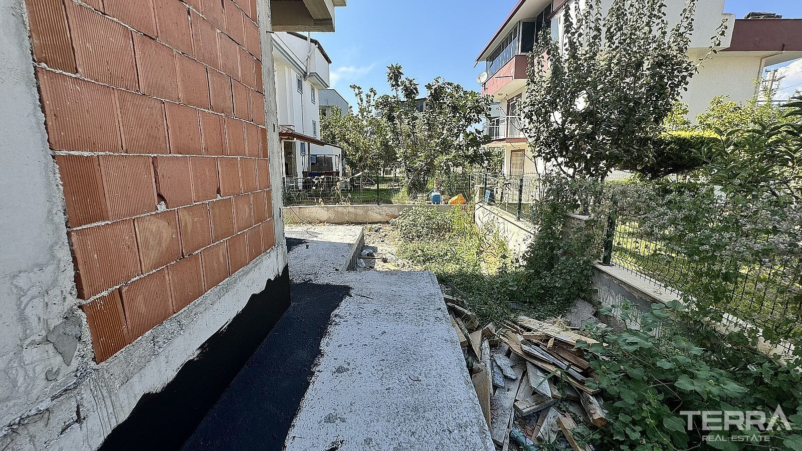 Willa z prywatnym basenem i ogrodem na sprzedaż w Kuşadası, Turcja - 115391