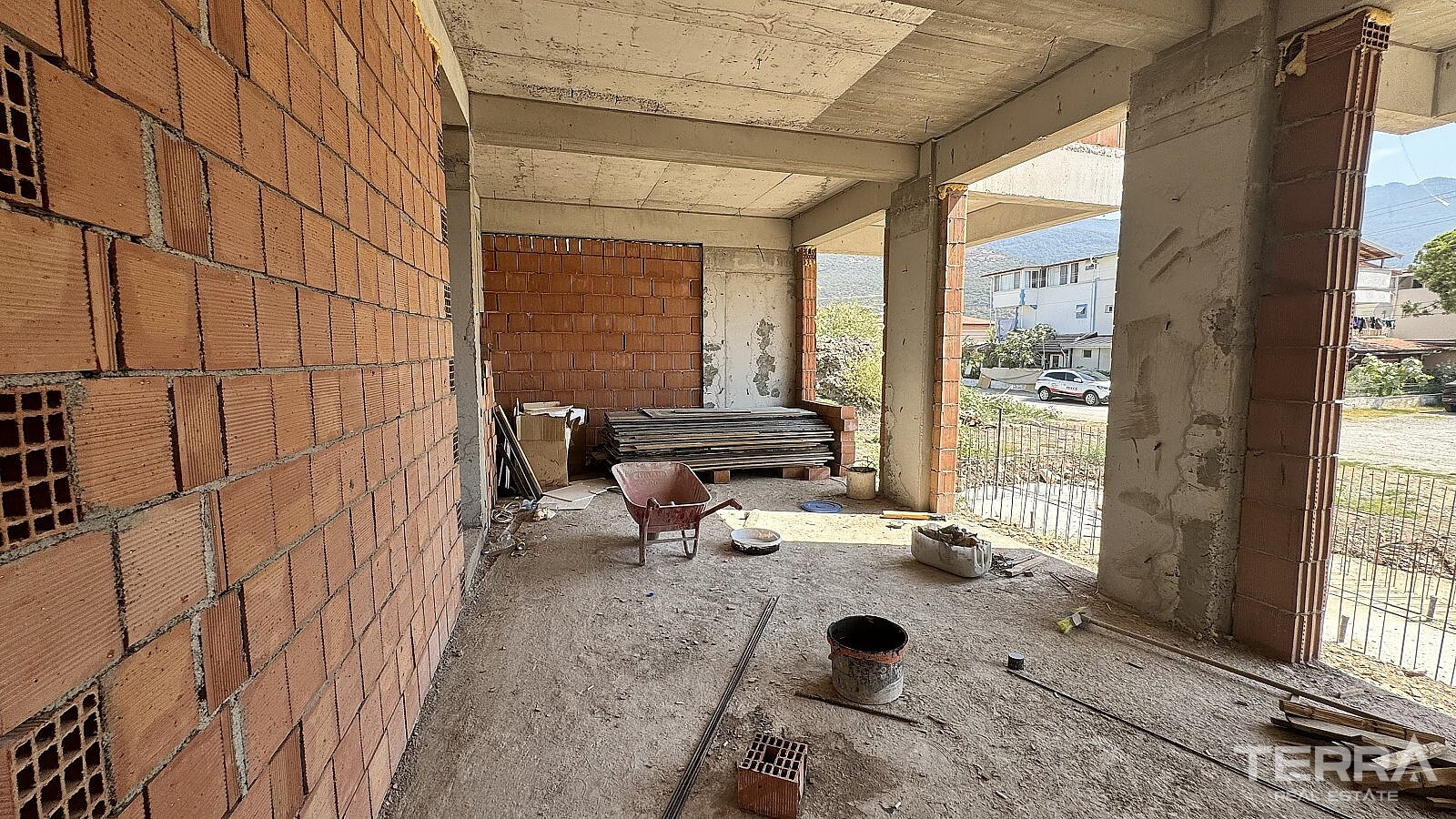 Willa z prywatnym basenem i ogrodem na sprzedaż w Kuşadası, Turcja - 115395
