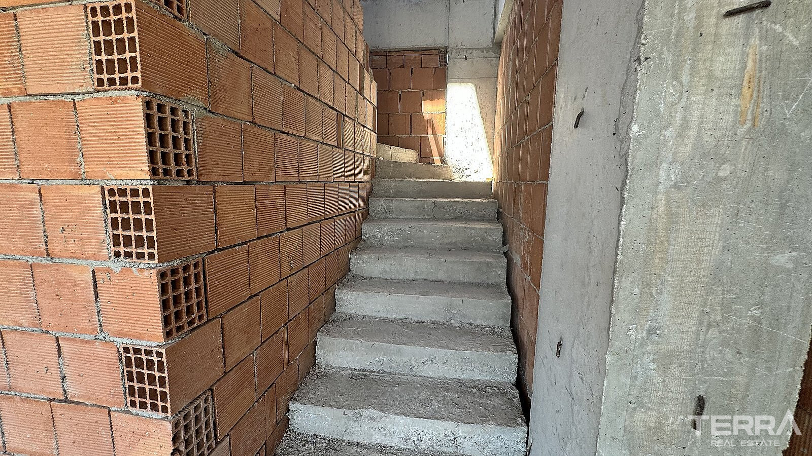 Willa z prywatnym basenem i ogrodem na sprzedaż w Kuşadası, Turcja - 115398