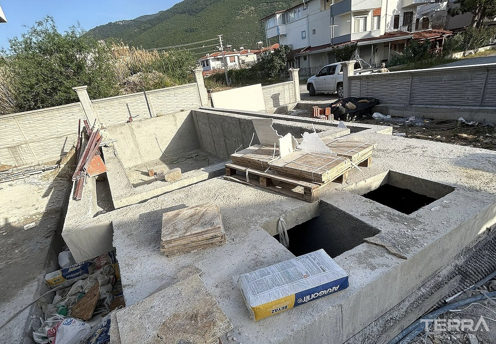 Willa z prywatnym basenem i ogrodem na sprzedaż w Kuşadası, Turcja - 115411