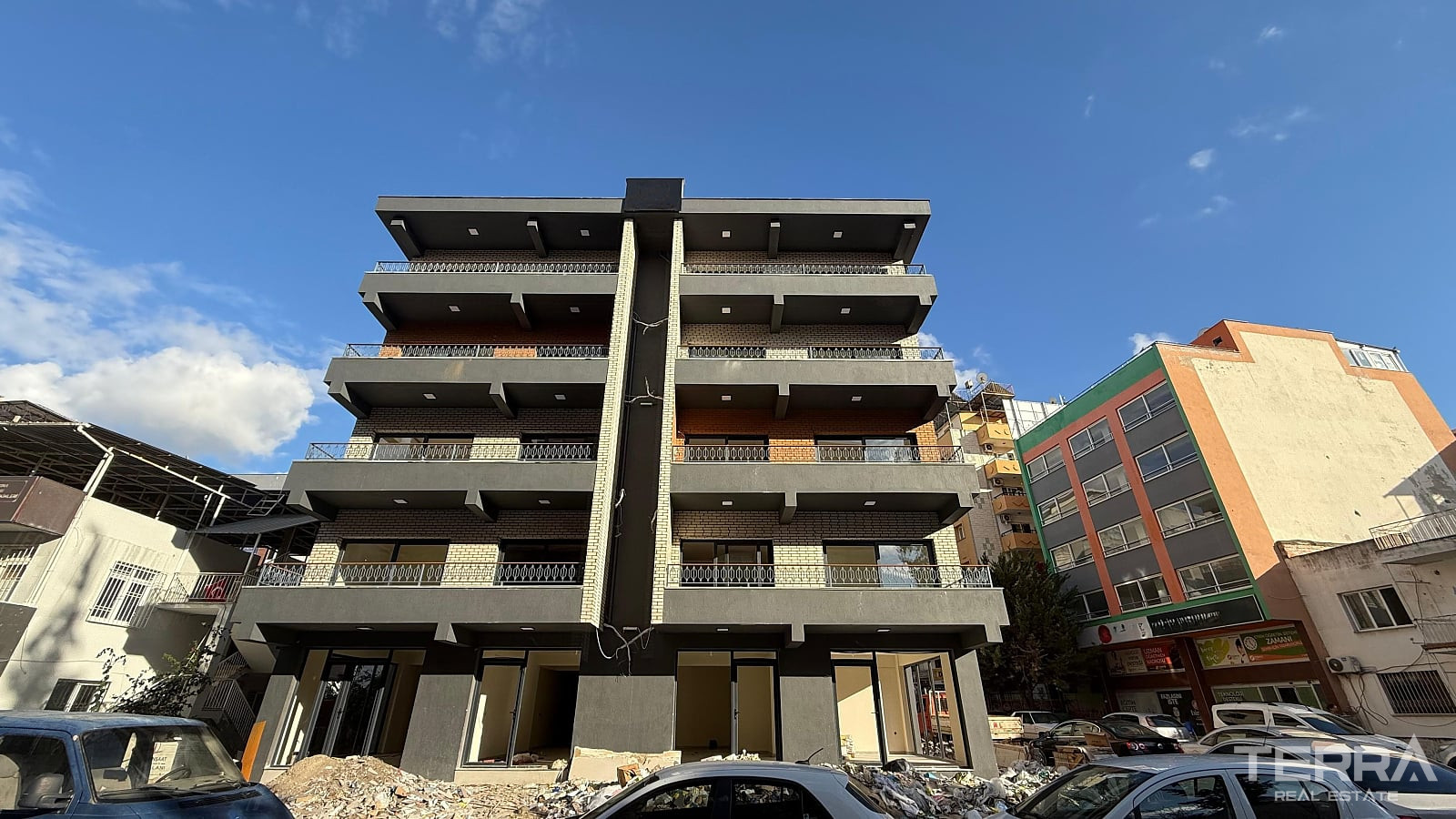 Kuşadası Aydın'da Merkezi Konuma Sahip Sıfır Daireler - 115433
