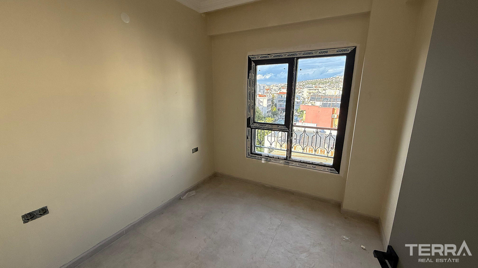 Kuşadası Aydın'da Merkezi Konuma Sahip Sıfır Daireler - 115438
