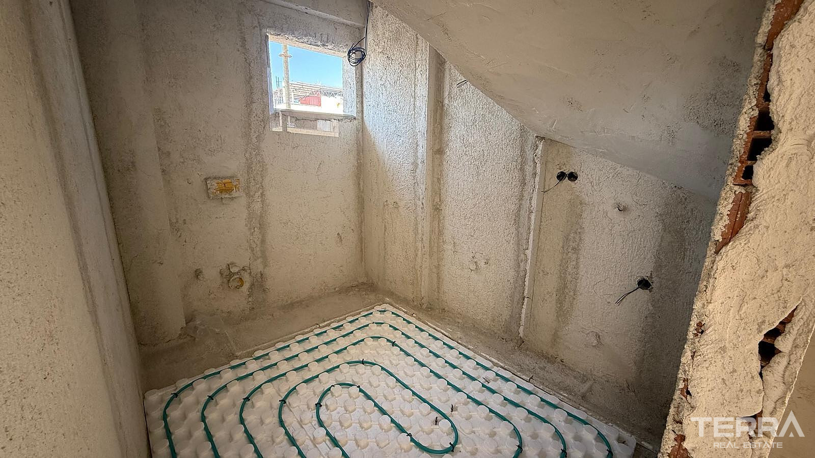 Kuşadası Aydın'da Merkezi Konuma Sahip Sıfır Daireler - 115460
