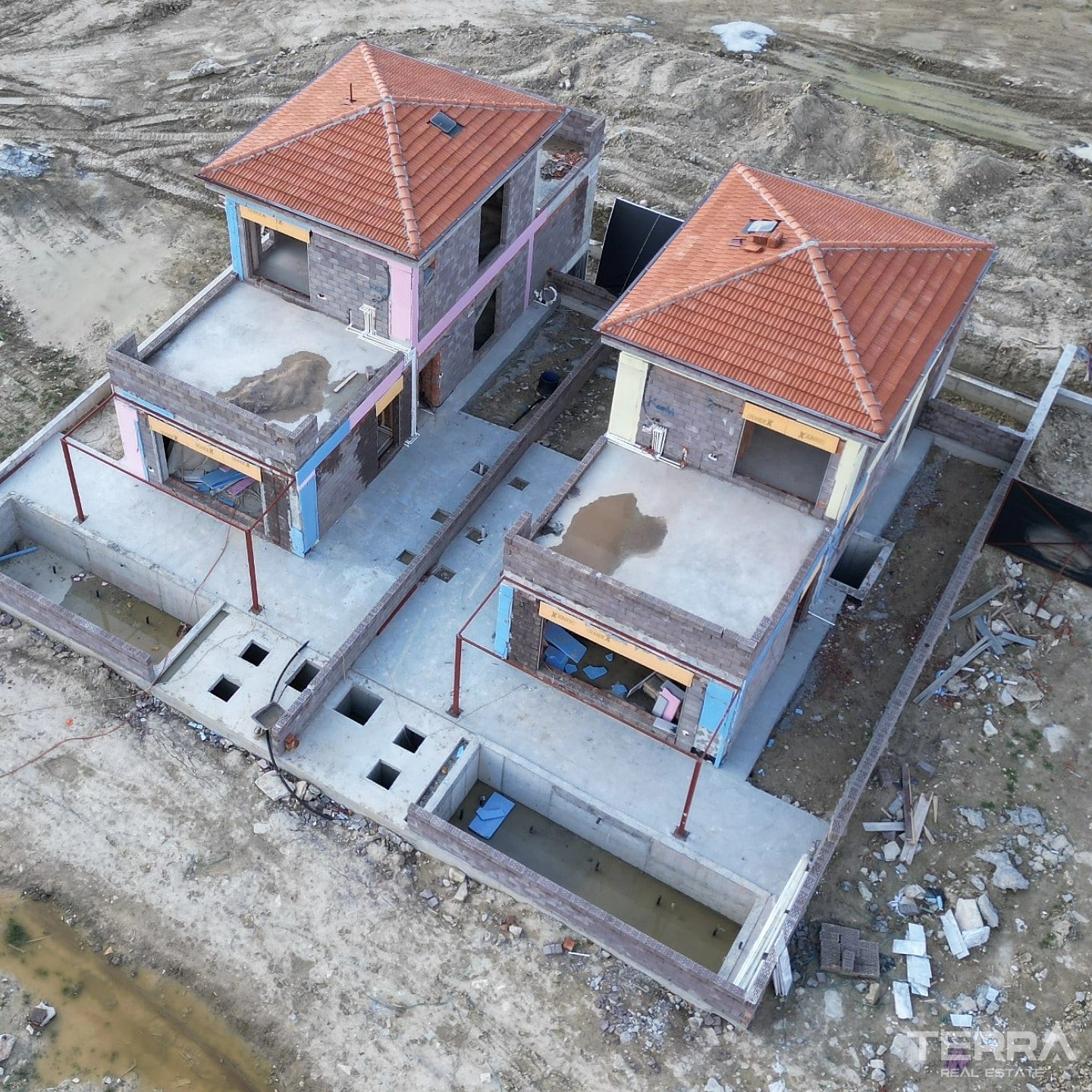 Aydın, Kuşadası'nda Özel Havuzlu Satılık Müstakil Villar - 115475