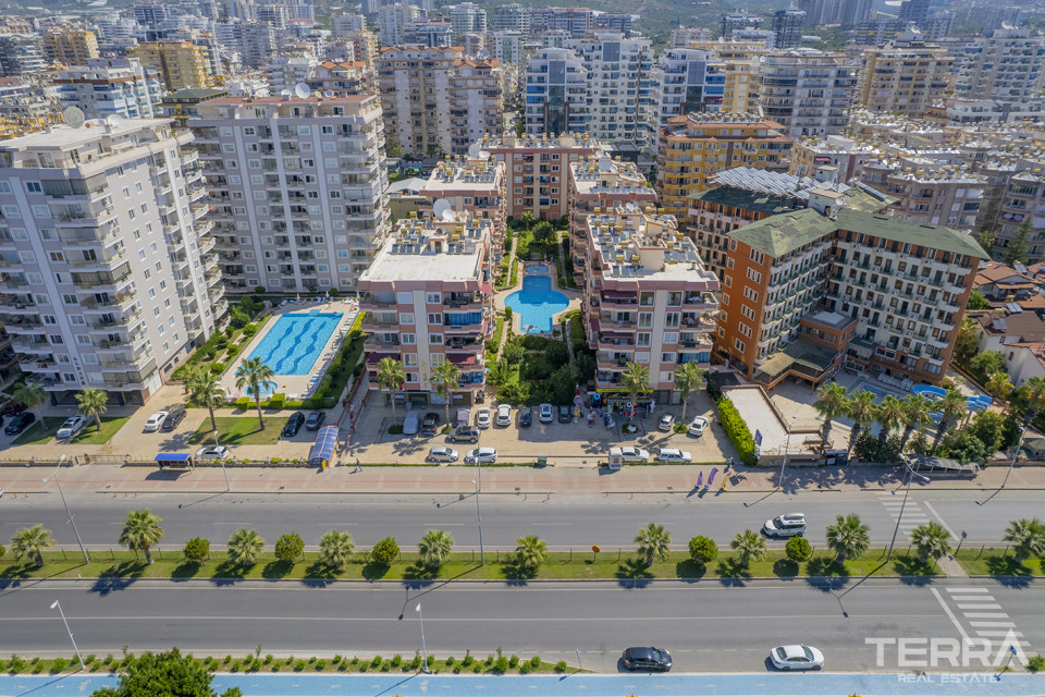 Two bedroom furnished apartment with seaview in Mahmutlar