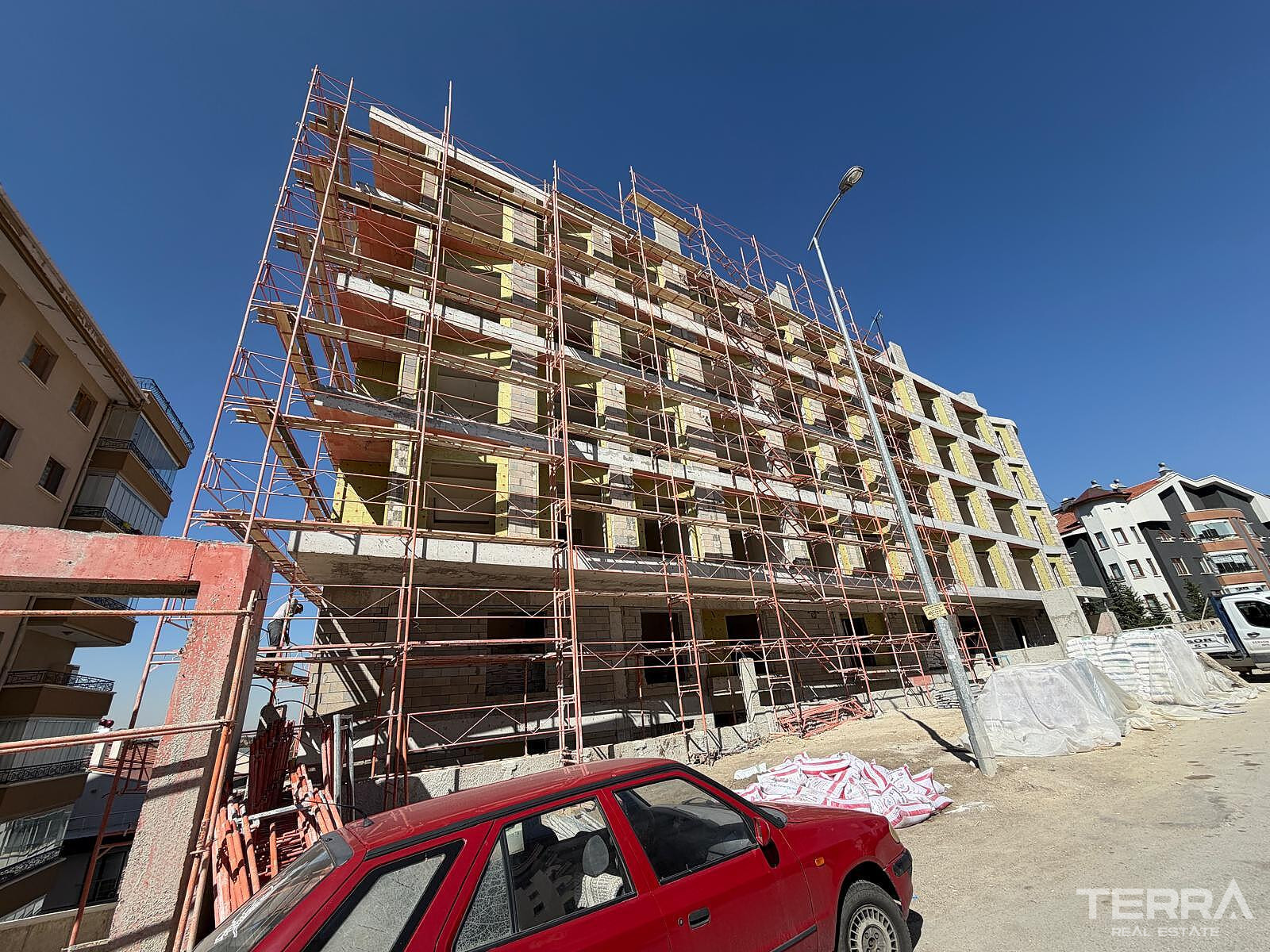 Forest and City View Apartments for Sale in Ankara, Çankaya - 116112