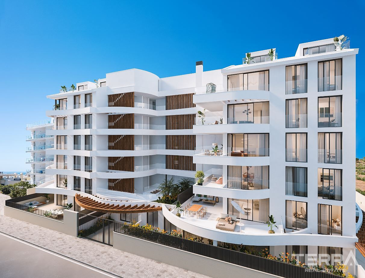 Sea View Apartments for Sale in Benalmádena, Costa del Sol - 116390