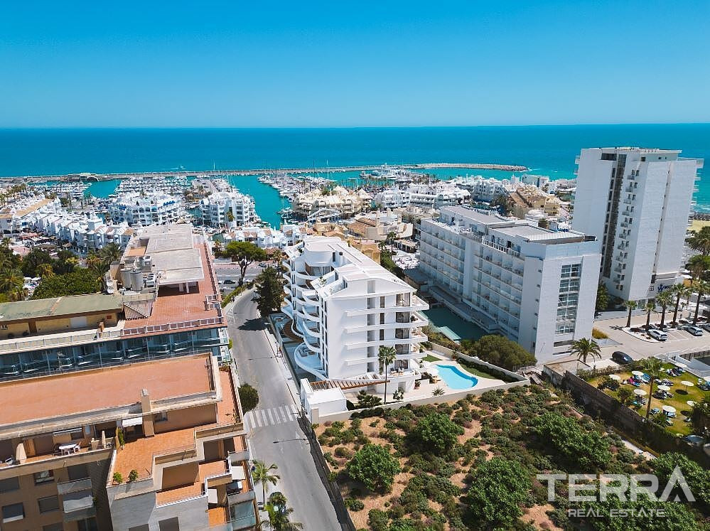 Sea View Apartments for Sale in Benalmádena, Costa del Sol - 116396