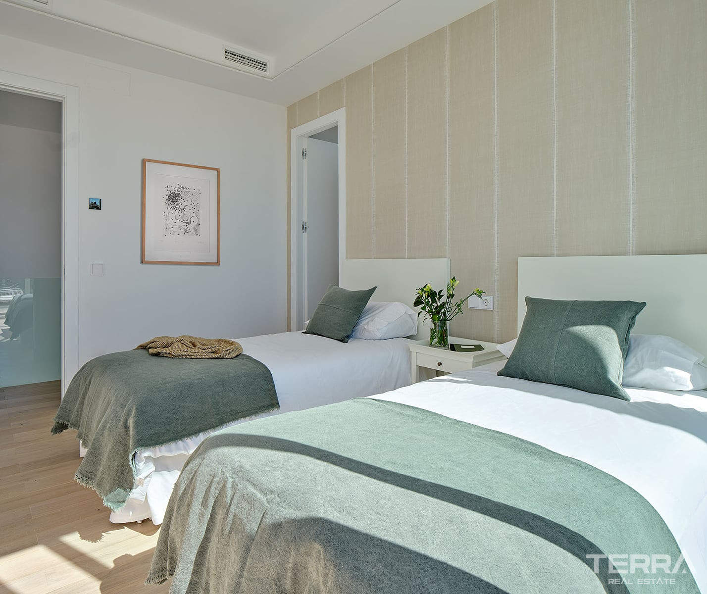 Sea View Villas for Sale in Marbella, Costa del Sol - 116487