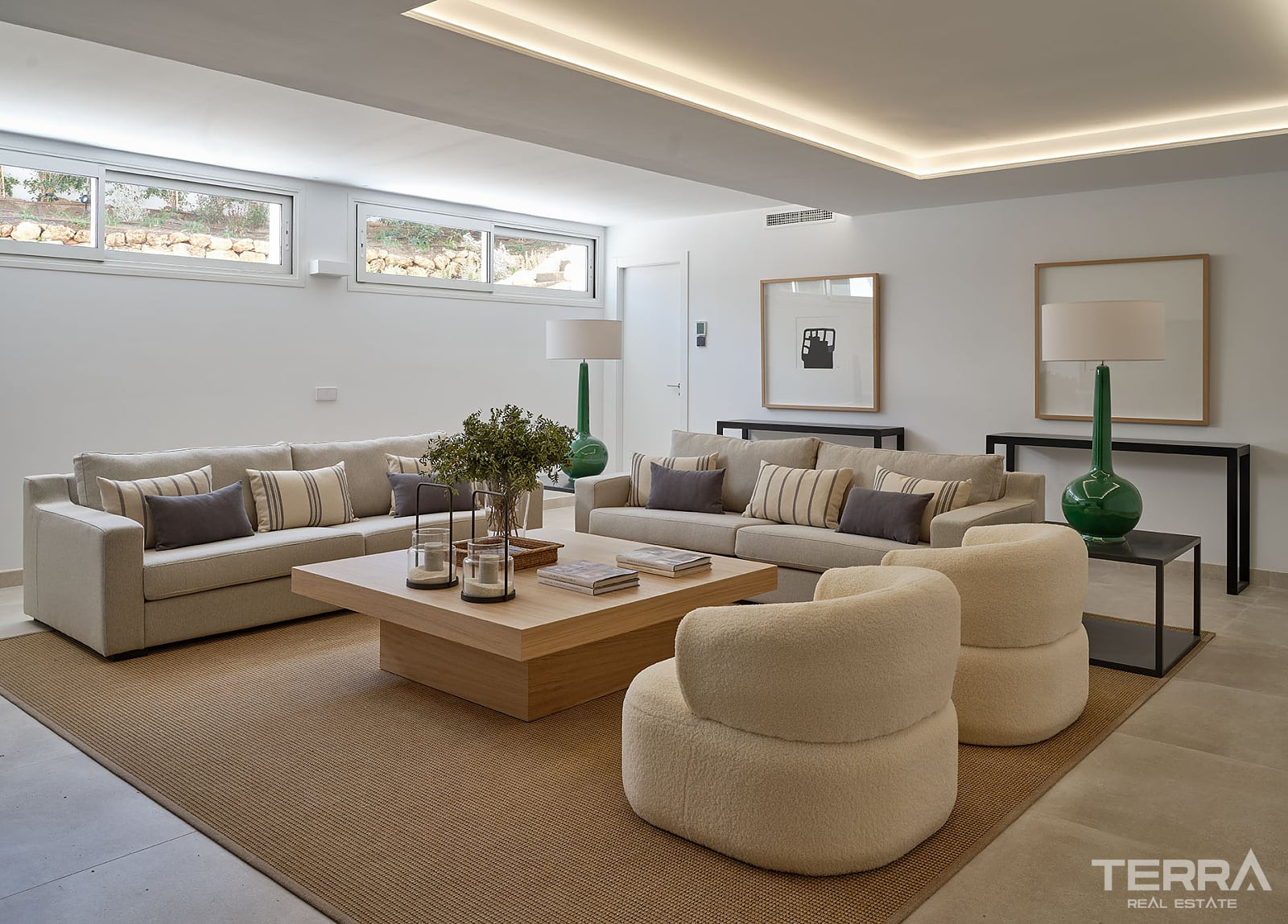 Sea View Villas for Sale in Marbella, Costa del Sol - 116496