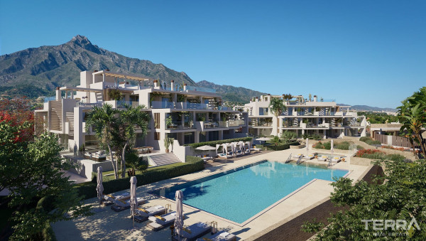 Marbella, Golden Mile'de Hemen Teslim Geniş Teraslı Daireler