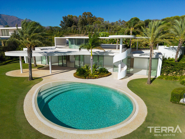 Detached Villa for Sale in Casares, Costa del Sol