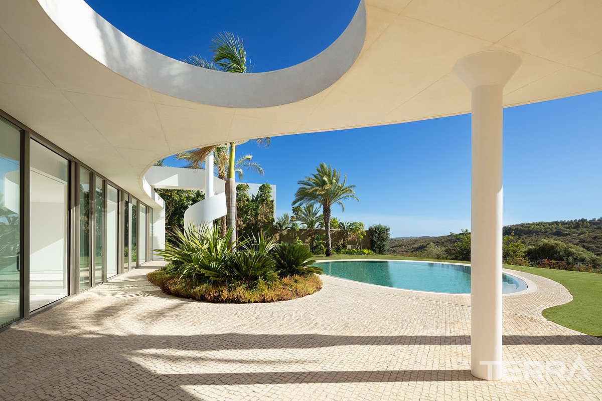 Detached Villa for Sale in Casares, Costa del Sol - 116845