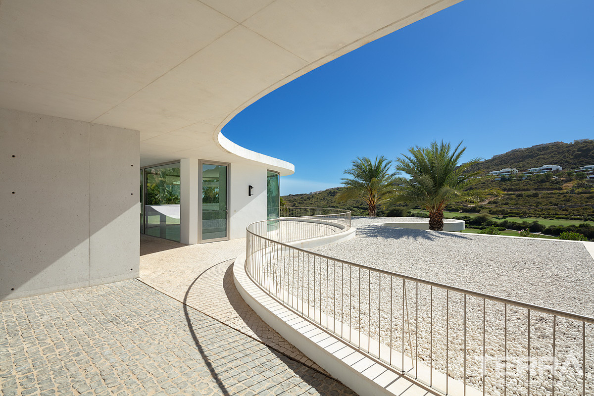 Detached Villa for Sale in Casares, Costa del Sol - 116848