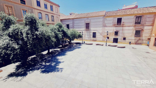Málaga Merkezde Tamamen Yenilenmiş Masrafsız 2+1 Daire