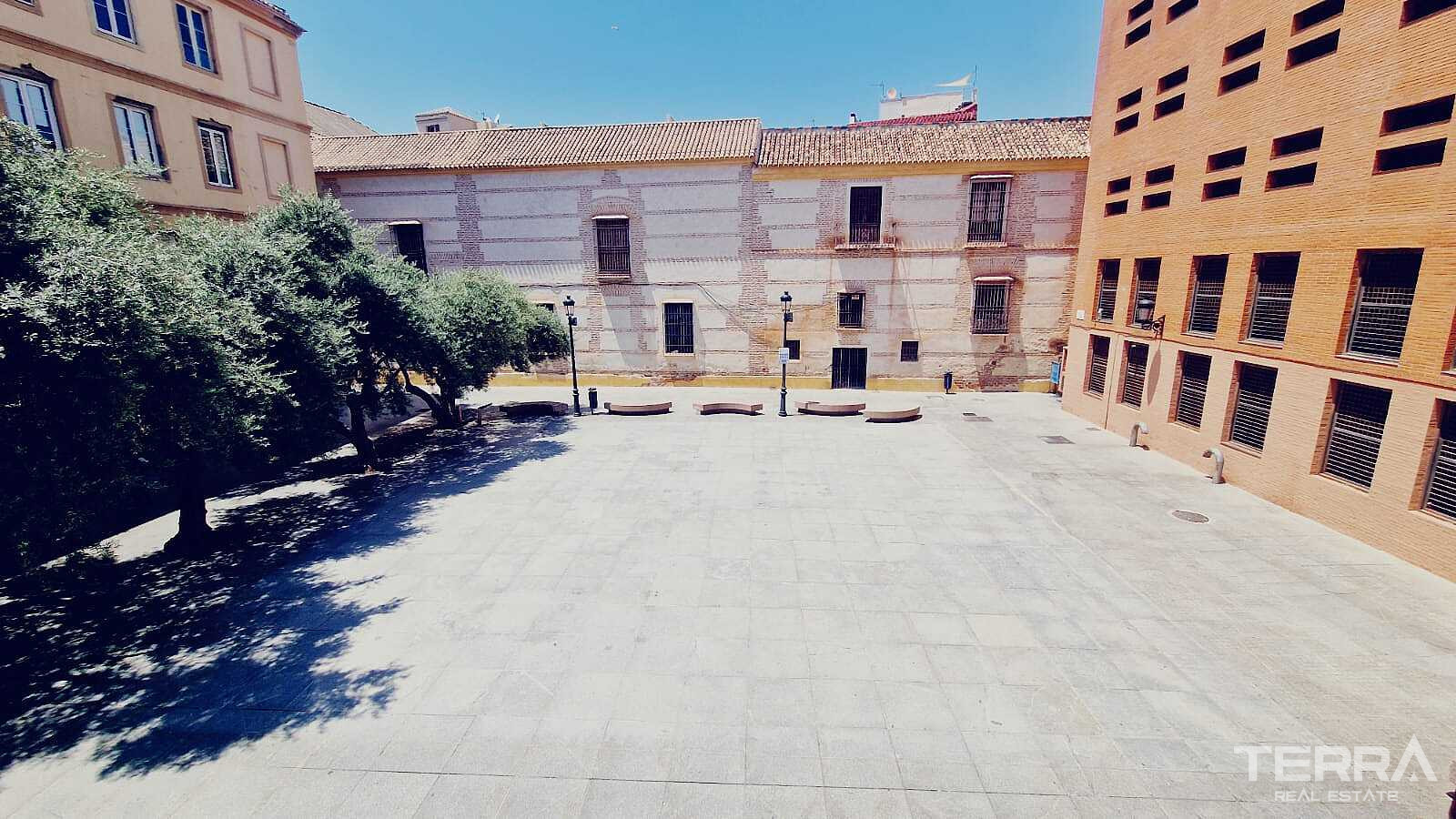Málaga Merkezde Tamamen Yenilenmiş Masrafsız 2+1 Daire - 117869