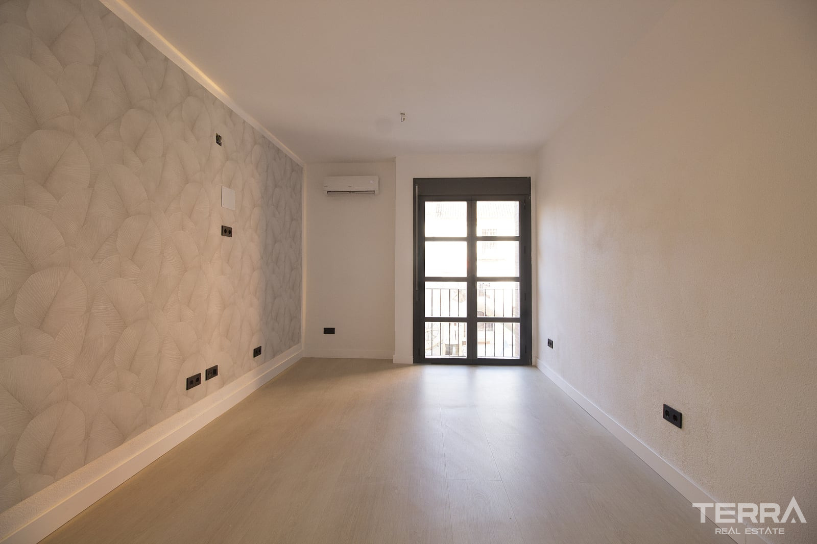 Málaga Merkezde Tamamen Yenilenmiş Masrafsız 2+1 Daire - 117873