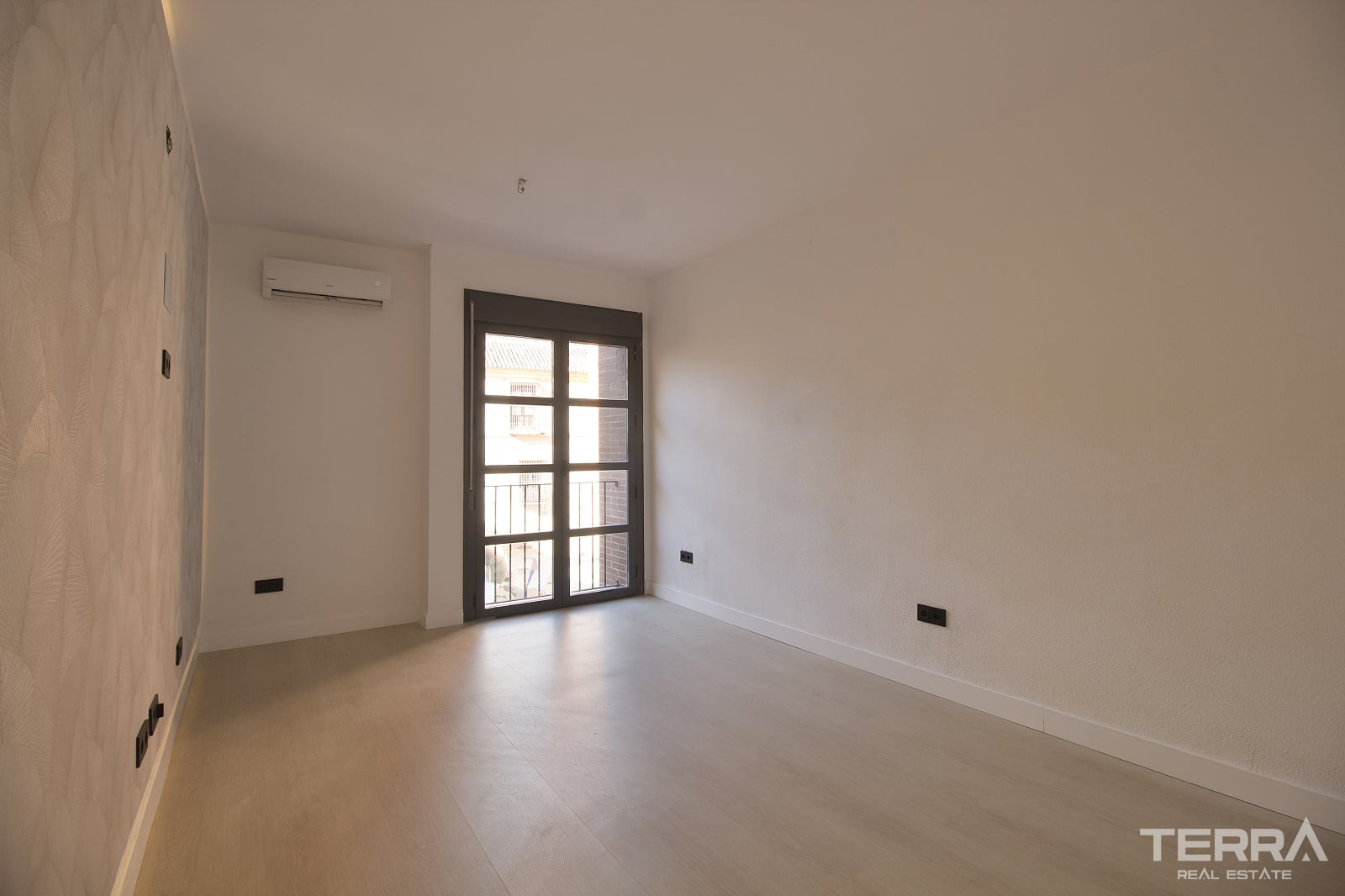 Málaga Merkezde Tamamen Yenilenmiş Masrafsız 2+1 Daire - 117874