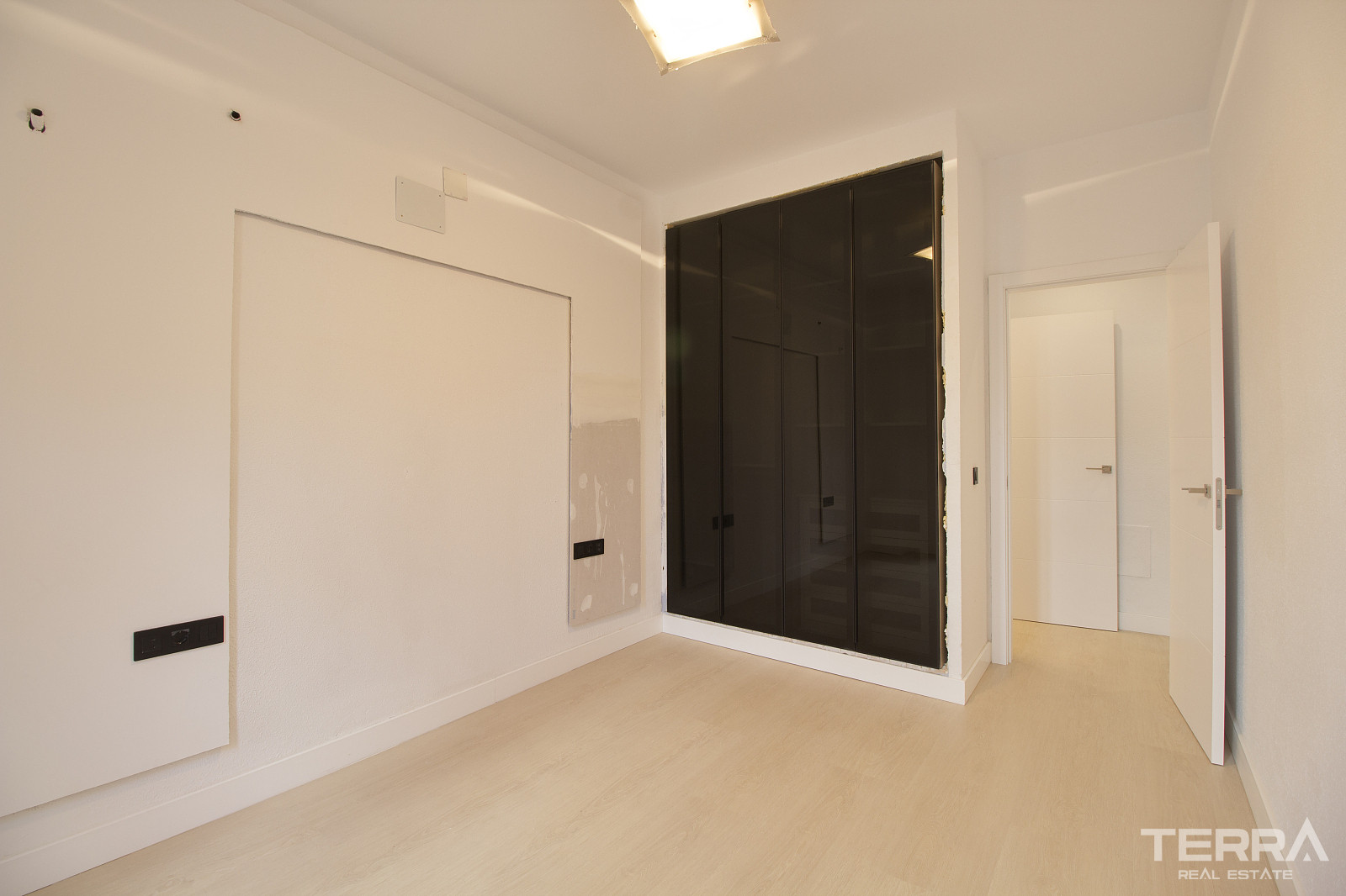 Málaga Merkezde Tamamen Yenilenmiş Masrafsız 2+1 Daire - 117878