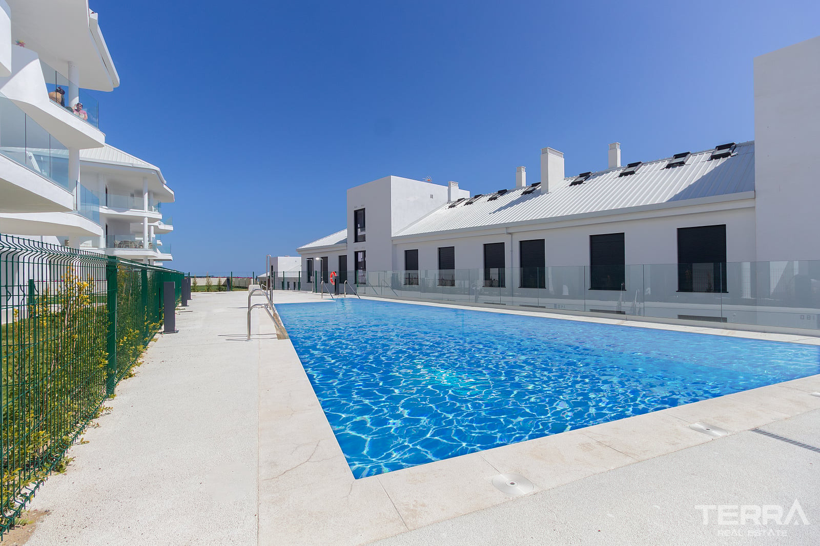 3 Bedroom Apartment for Sale in Fuengirola, Costa del Sol - 117988