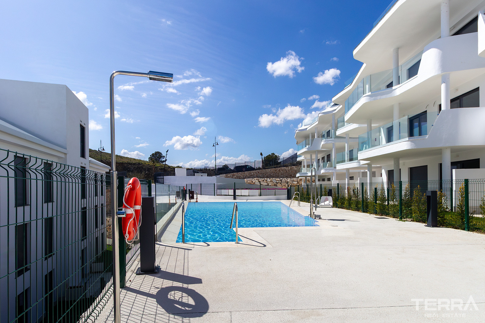 3 Bedroom Apartment for Sale in Fuengirola, Costa del Sol - 117990