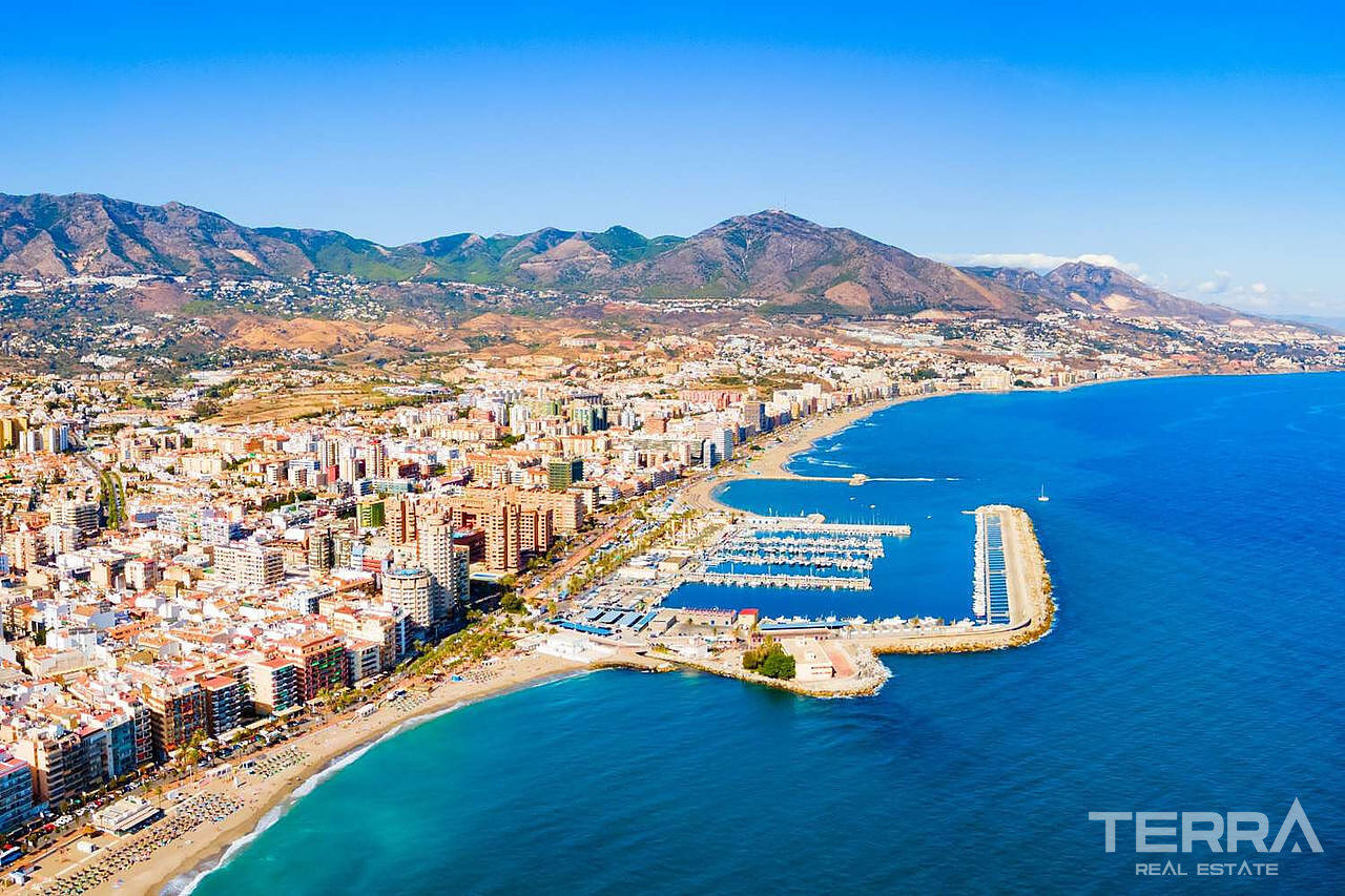 3 Bedroom Apartment for Sale in Fuengirola, Costa del Sol - 118006