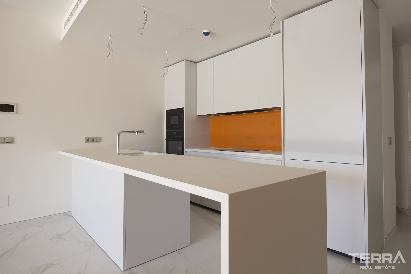 2-Bedroom Apartment for Sale in Fuengirola, Costa del Sol - 118306