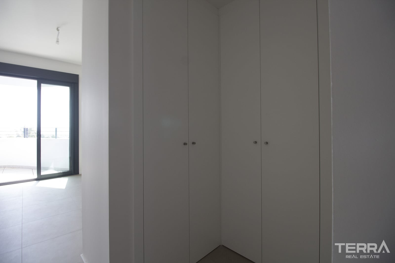 Sea View Apartment for Sale in Torremolinos, Costa del Sol - 118396