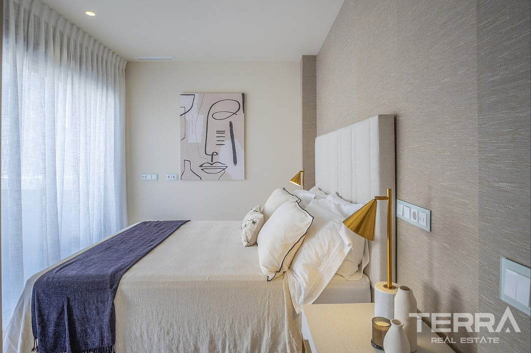 Beachfront Villa for Sale in Estepona, Costa del Sol - 118531