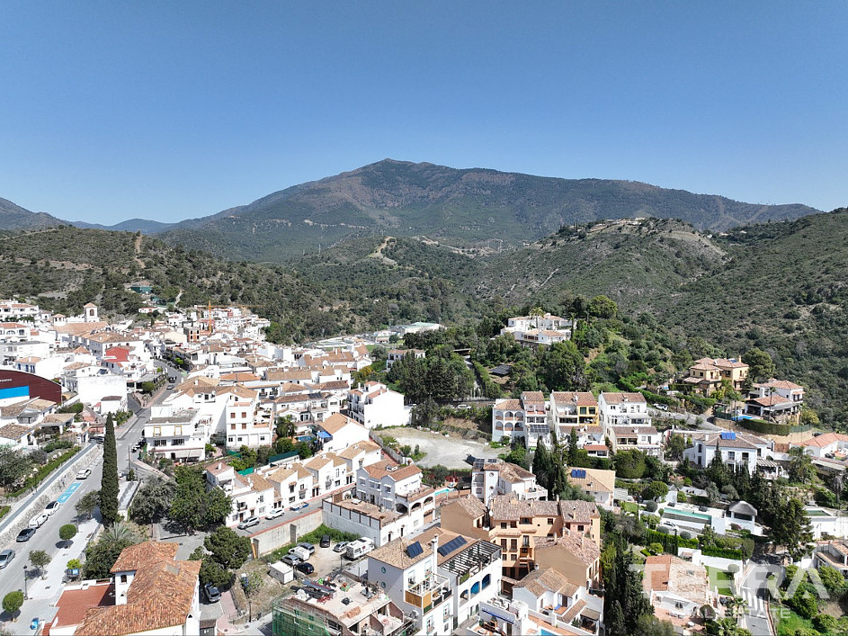 Costa del Sol, Benahavis'te Satılık Merkezi Daireler - 118802