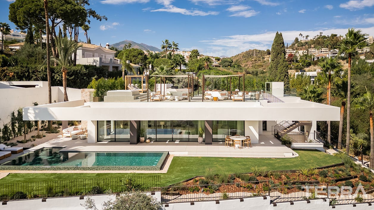 Luxury Villa for Sale in Marbella, Costa del Sol - 118832