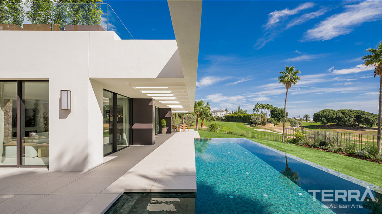 Luxury Villa for Sale in Marbella, Costa del Sol - 118838