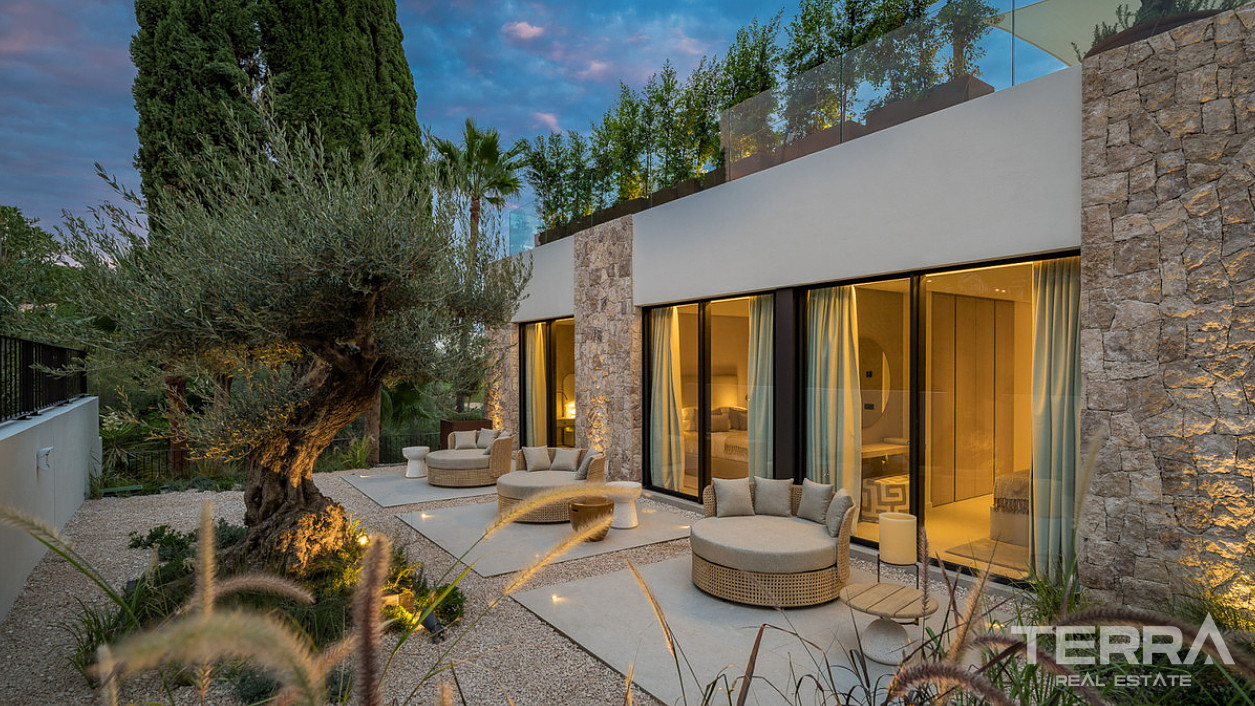 Luxury Villa for Sale in Marbella, Costa del Sol - 118839